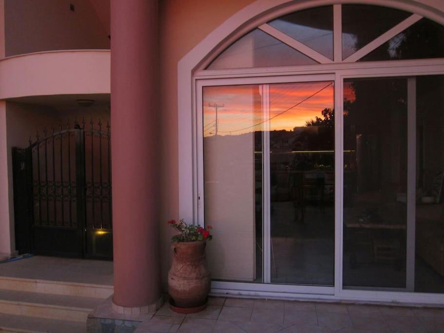 Lenico Beachfront Suites Agia Pelagia  Ngoại thất bức ảnh